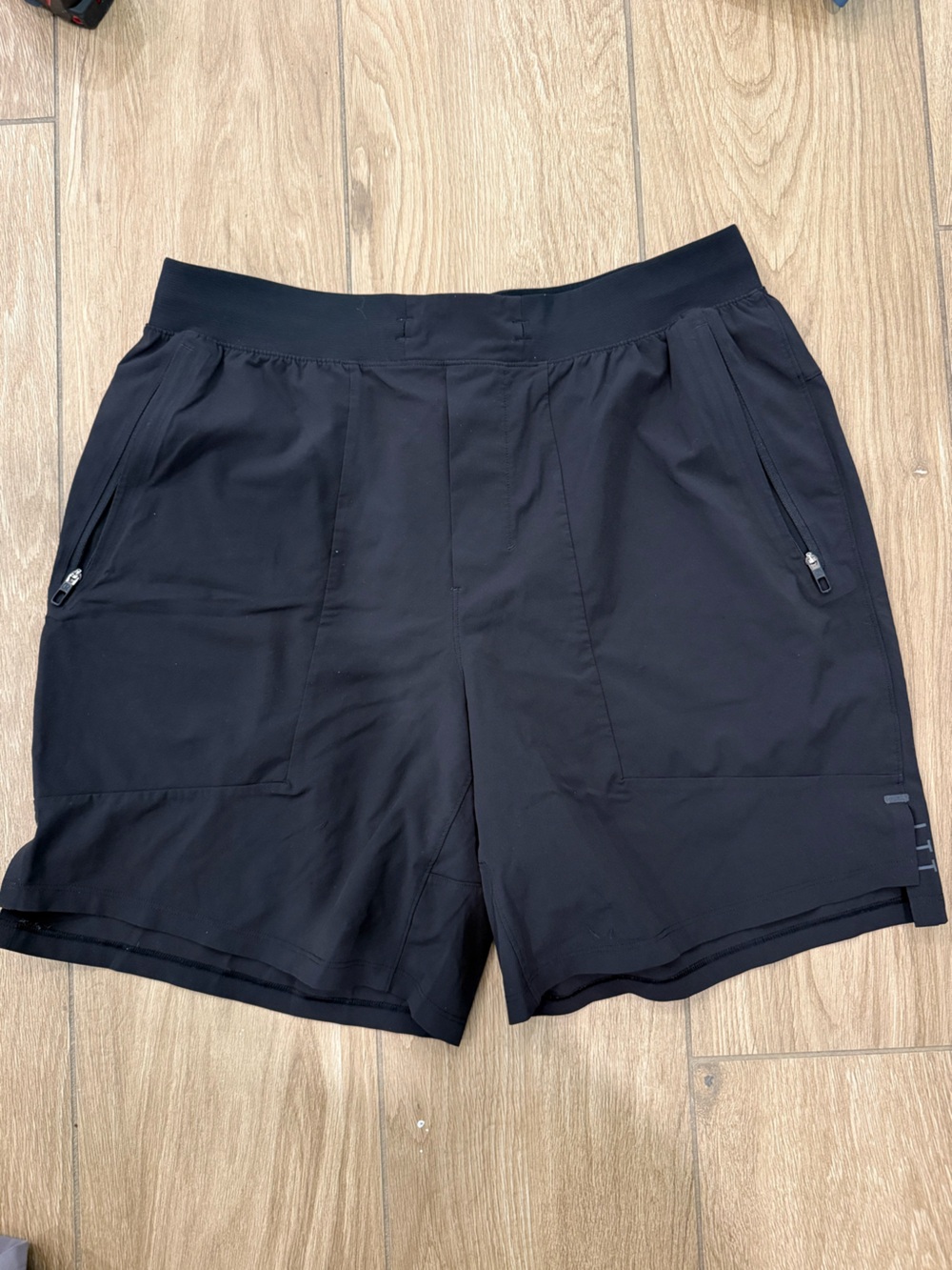 Lululemon License to Train Short 7” Size L